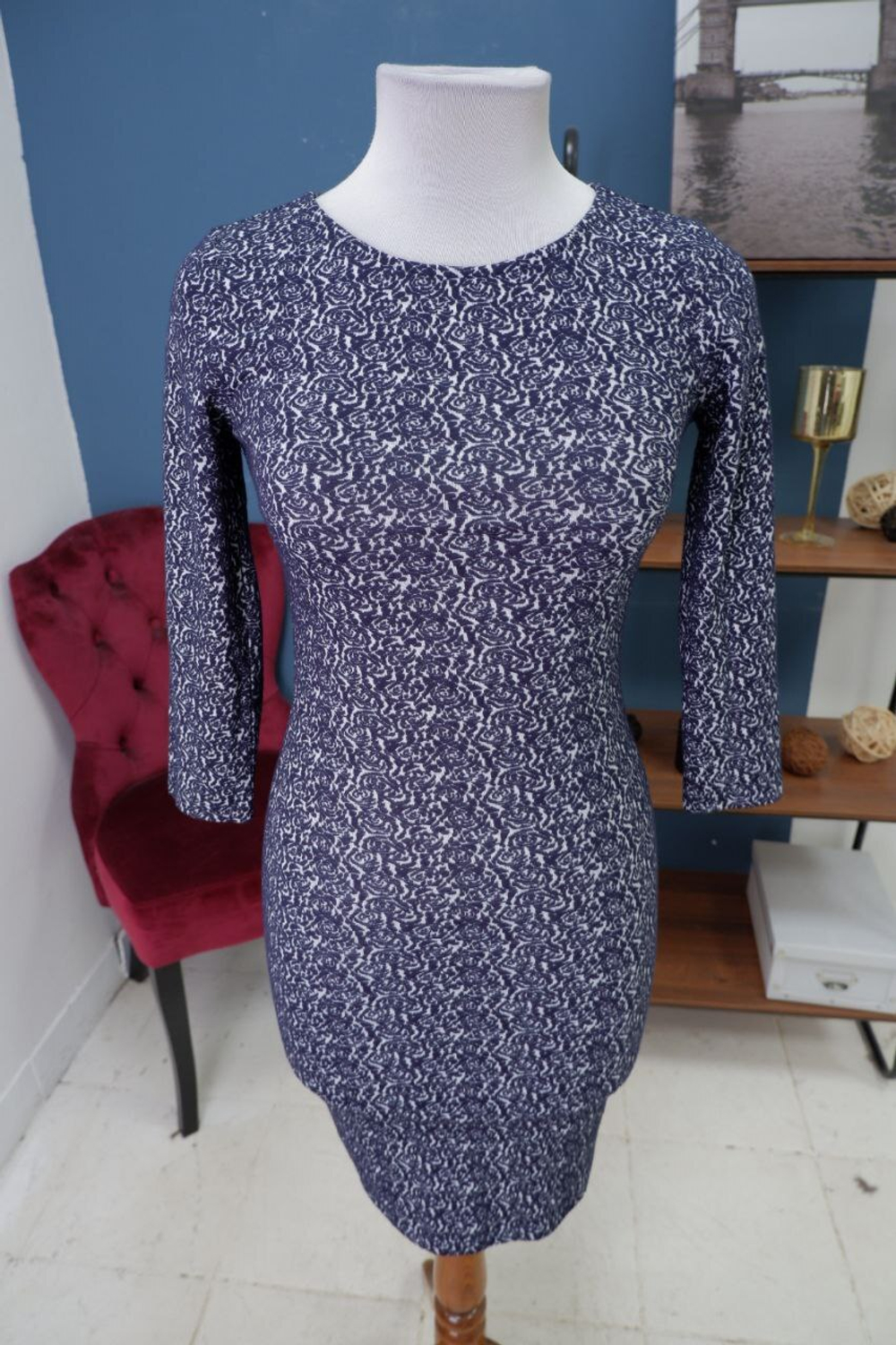 Платье Lime обтягивающее 42 размер