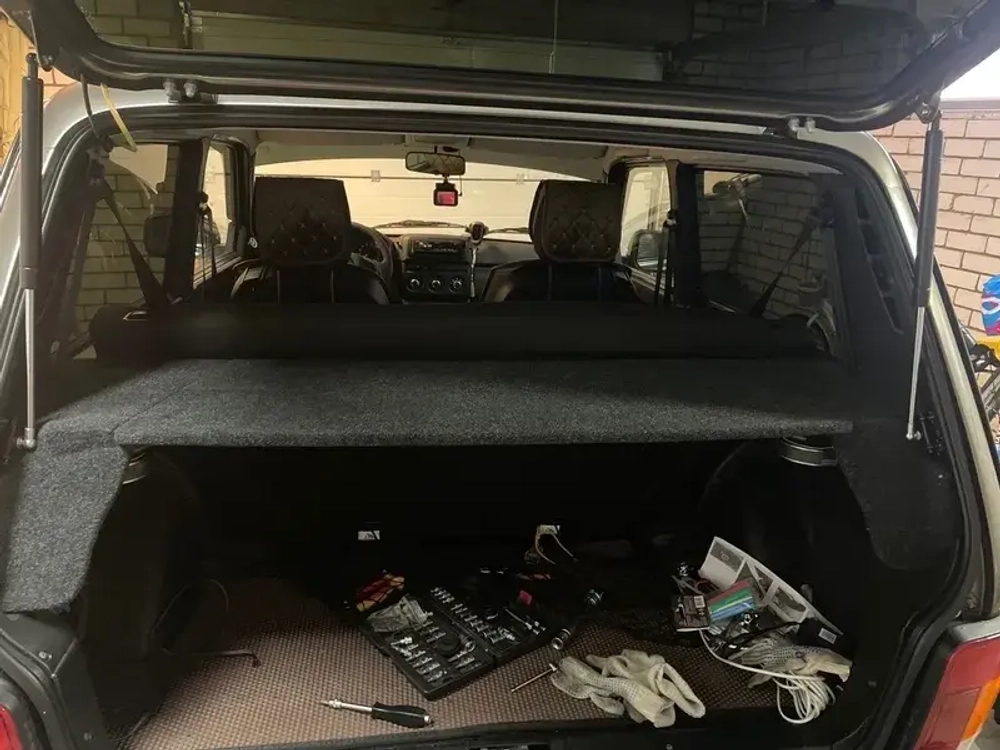 Акустическая полка (3 дв.) Нива 4x4 Urban с боковинами. После 2016 г.в