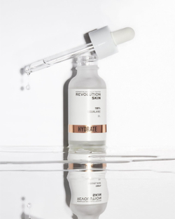 Revolution Skincare Hydrate 100% Squalane - 100% сквалан для эффекта осветления и разглаживания кожи /   30  ml  / GTIN 5057566578400