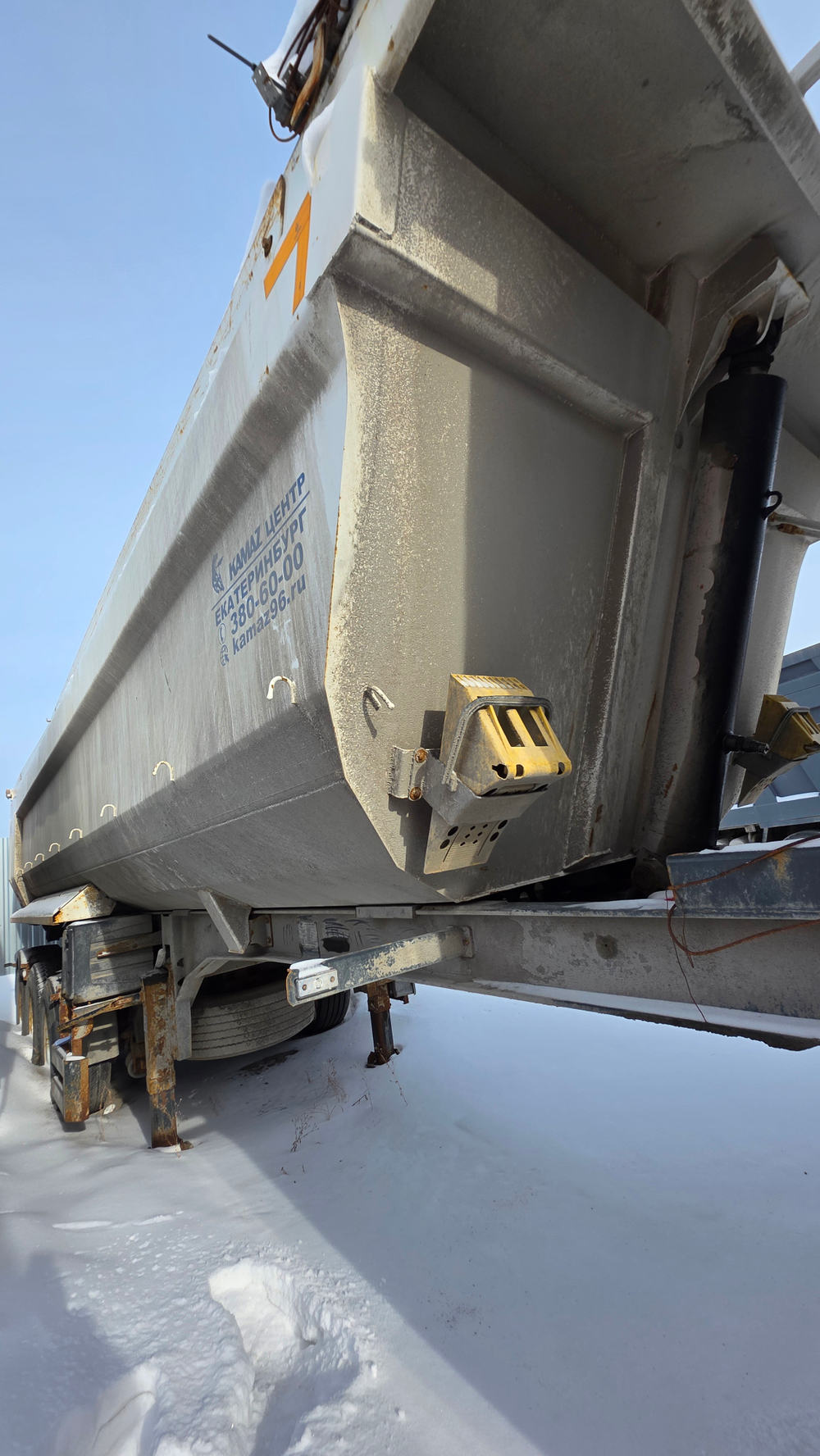 UAT STRP Полуприцеп самосвальный UAT-STRP-2728.01