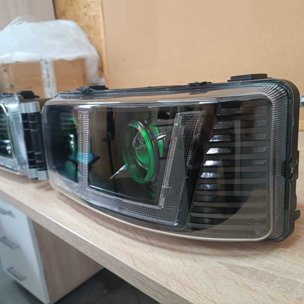 Фара передняя для SITRAK C7H LED правая+левая (комплект) 811W25101-6002/811W25101-6001