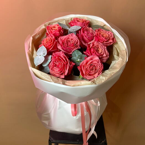 Букет "Амор" розы бабл гам с эвкалиптом