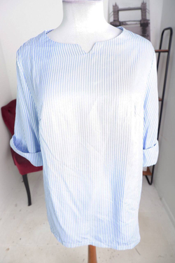 Блузка полосатая, визуально на 48 размер
