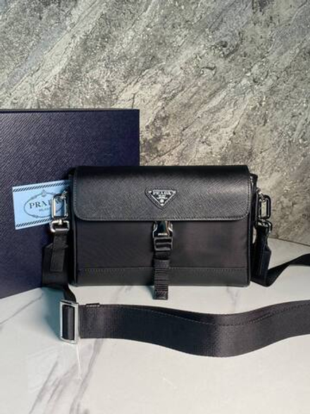 Сумка-мессенджер Prada