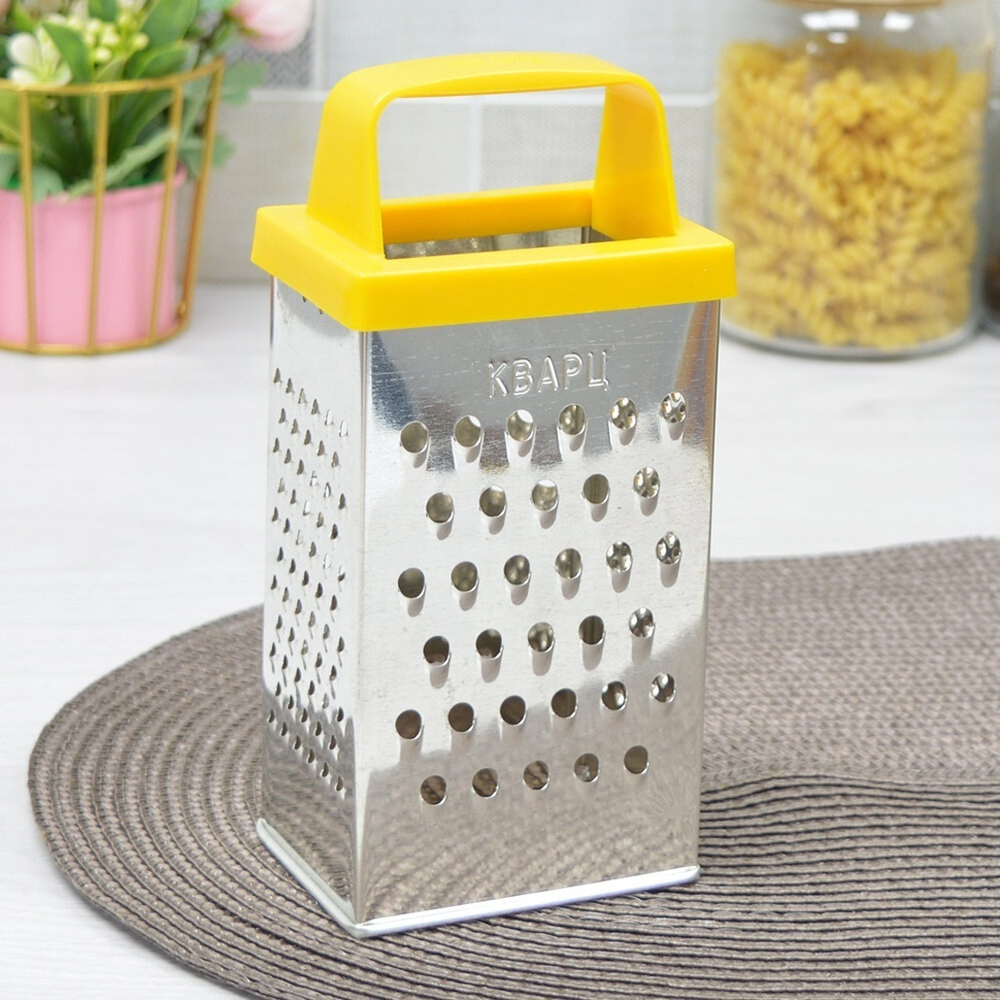 Терка 4-х гранная с пластиковой ручкой, 8,5*6,2*18,2см