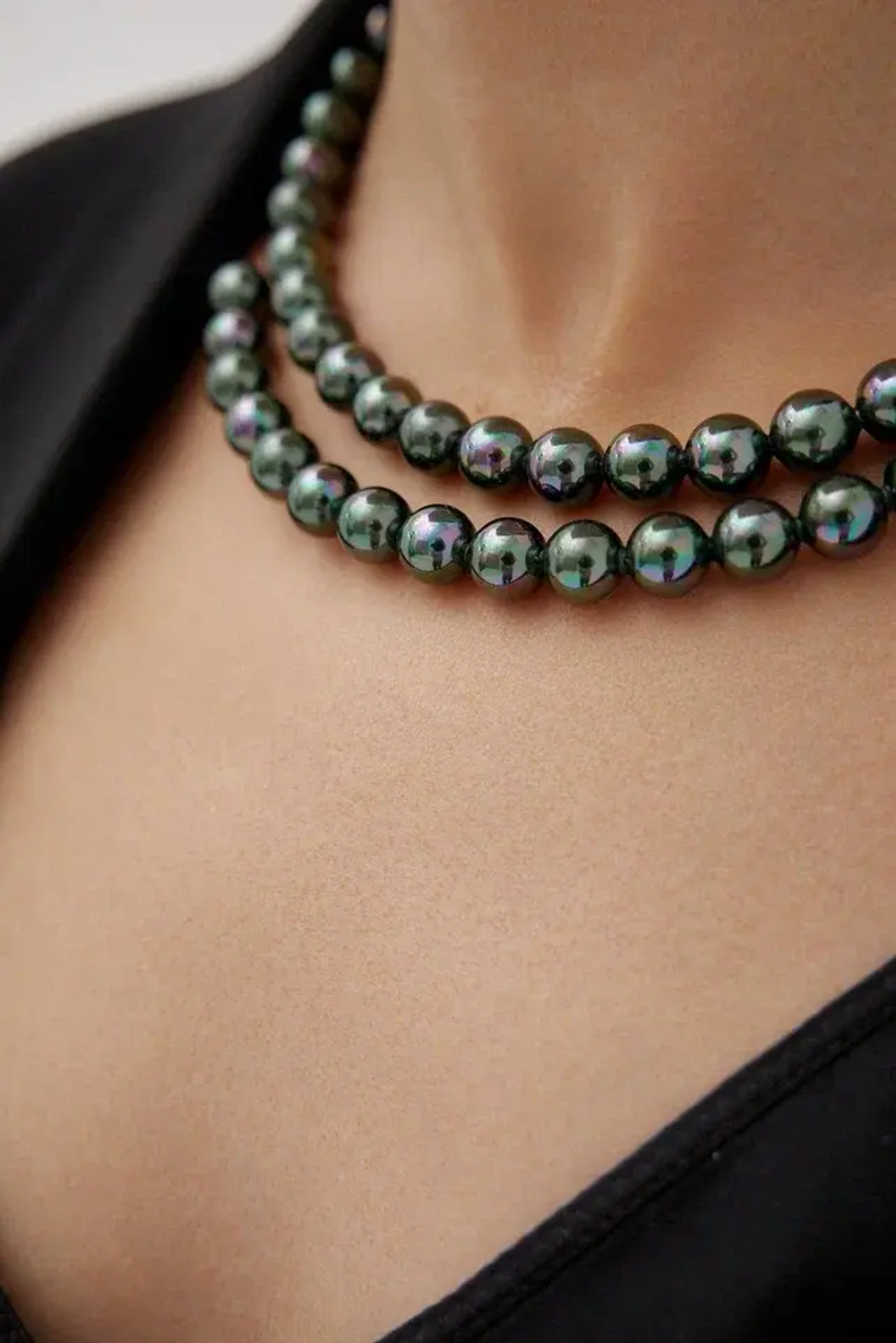 Чокер memory из темно-зеленого жемчуга