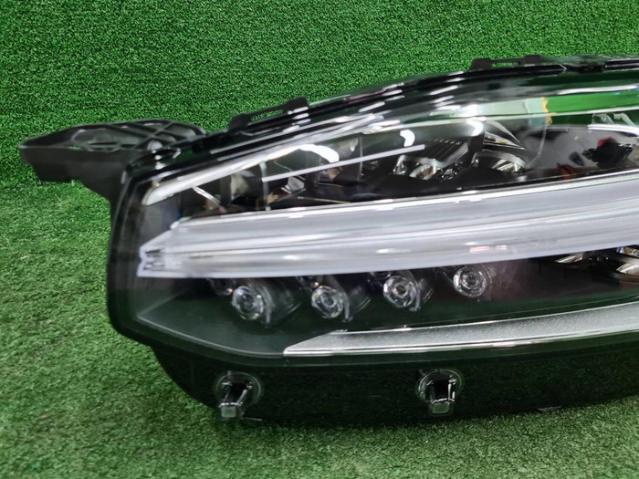 Фара левая Volvo XC90 2 (2014-2019) LED