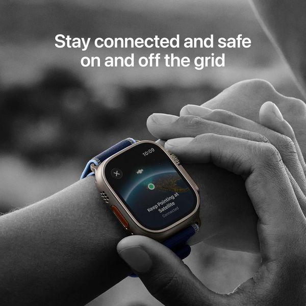 Умные часы Apple Watch Ultra 3 49 мм натуральный титан, ремешок Trail синего цвета (S/M)