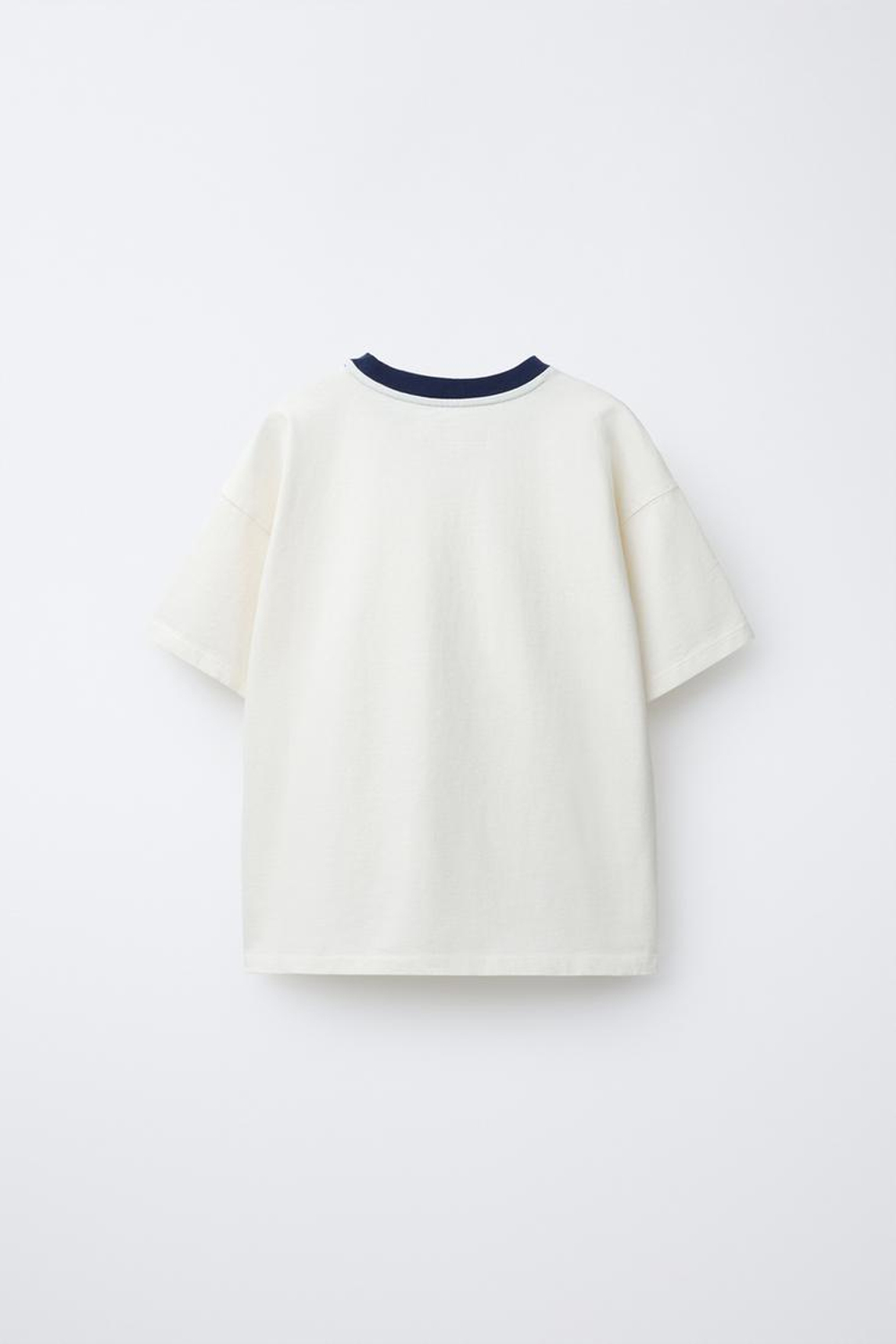 ZARA ФУТБОЛКА С КОНТРАСТНЫМ ВЫРЕЗОМ, ЭКРЮ