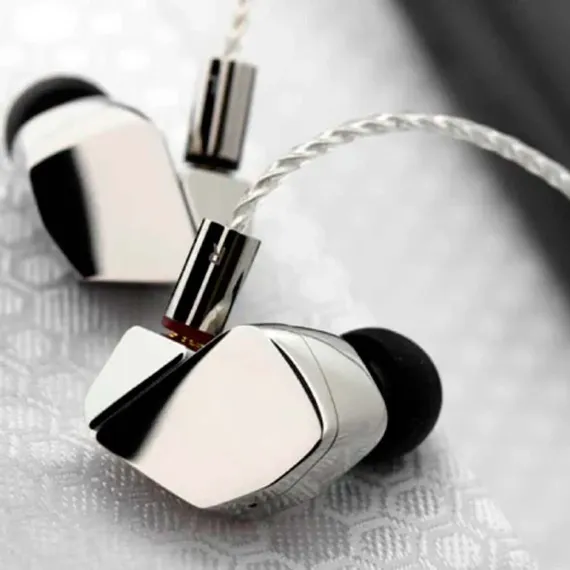 Final Audio A8000 Silver
