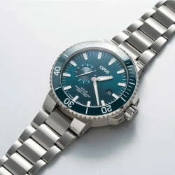 Oris Aquis Small Second Date 01 743 7733 4155-07 8 24 05PEB