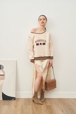 СВИТШОТ НА ОДНО ПЛЕЧО «WINNER» КРЕМ-БРЮЛЕ