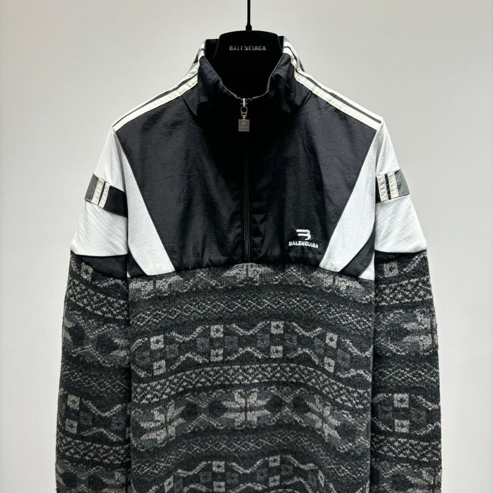Свитер Balenciaga