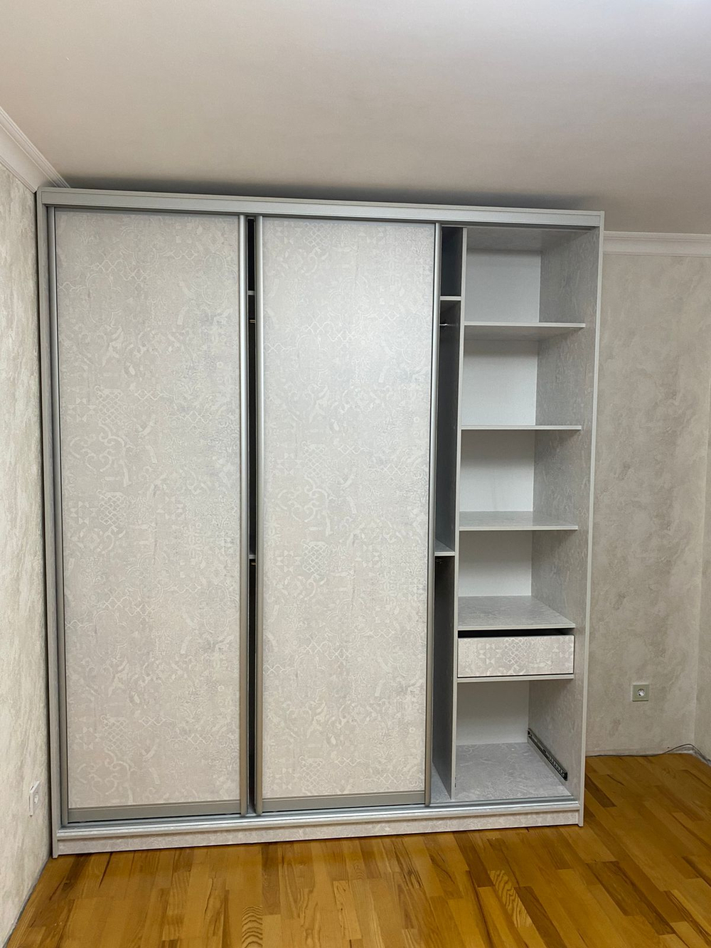 ШКАФЫ НА ЗАКАЗ ЛЮБОГО  РАЗМЕРА