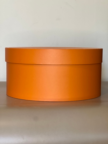 Короткая коробка D 32 см . Цвет: Оранжевый    . Розница 550 рублей .