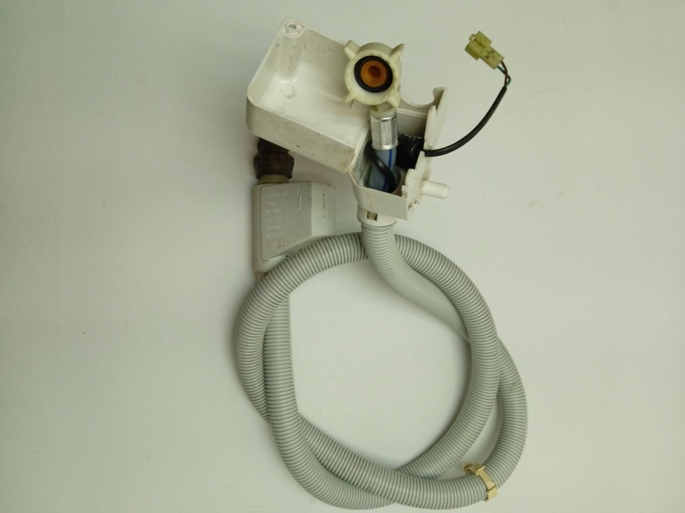 WFO2042OE кт1 Шланг с аквастопом для стиральных машин Bosch Siemens 366743 б/у