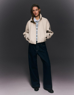 BERSHKA Мягкая куртка на молнии, экрю