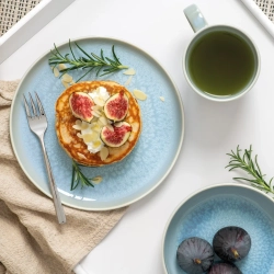 Like. by Villeroy&Boch Набор тарелок ручной работы с черникой на 2 персоны 19-5169-2610 + 19-5169-2700 + 19-5169-2640