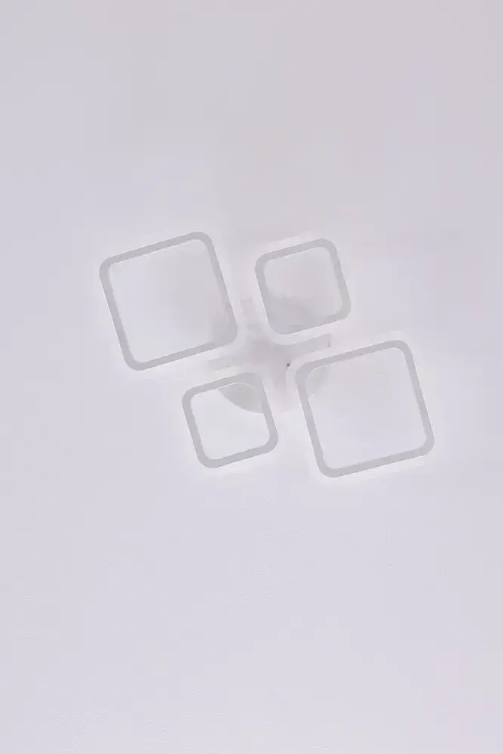 Люстра потолочная, светильник потолочный,Quedo-2+2 F, цвет белый, мощность: 72W. С Пультом в комплекте. Площадь освещения до 18м2. Люстра светодиодная