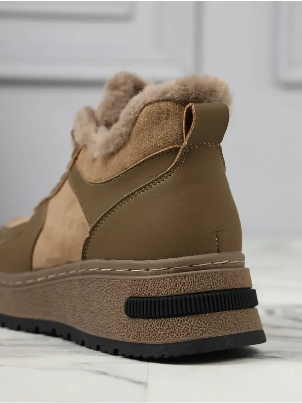 Кроссовки зимние