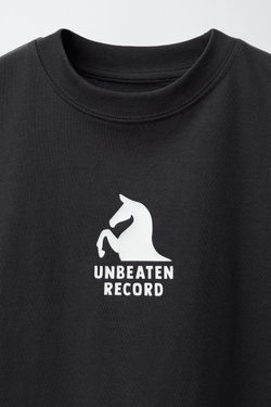 ZARA ФУТБОЛКА С РЕЛЬЕФНЫМ ПРИНТОМ, АНТРАЦИТОВО-СЕРЫЙ