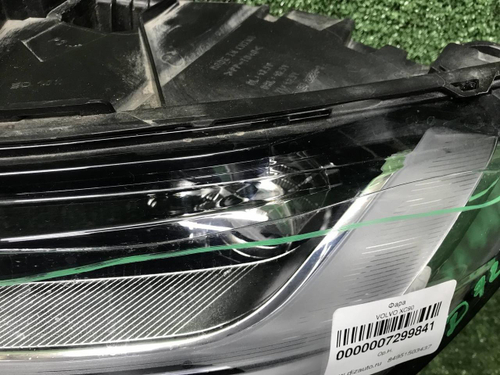 Битая Фара левая Volvo S90 2 (2020-н.в.) LED
