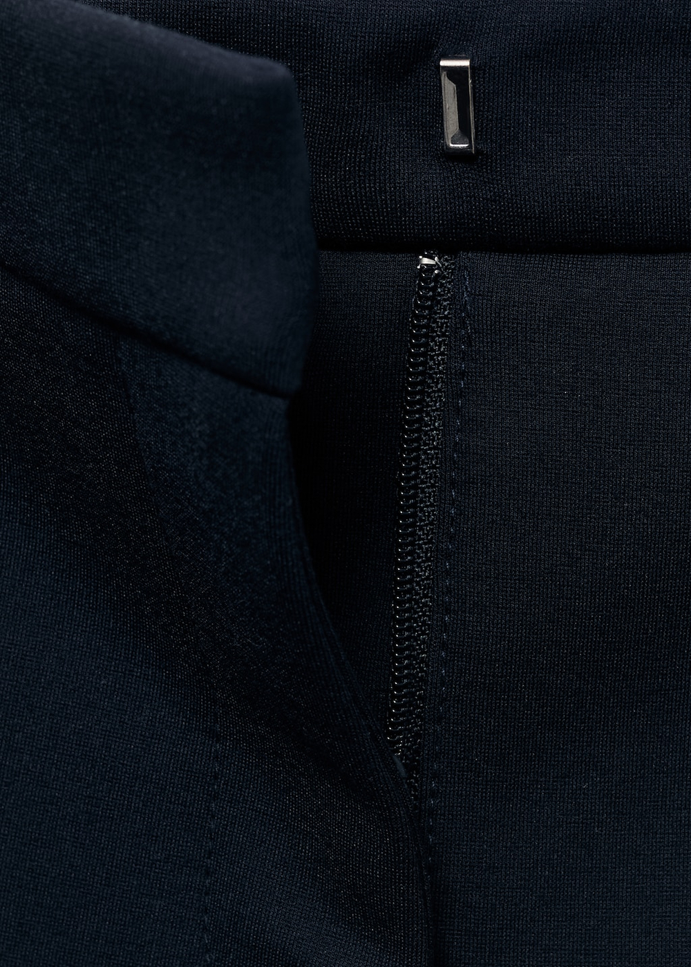 Прямые брюки с посадкой на талии