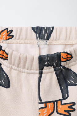 ZARA КОМПЛЕКТ ИЗ ТОЛСТОВКИ И БРЮК-ДЖОГГЕРОВ С ПРИНТОМ, ЖЕЛТОВАТО-БЕЛЫЙ