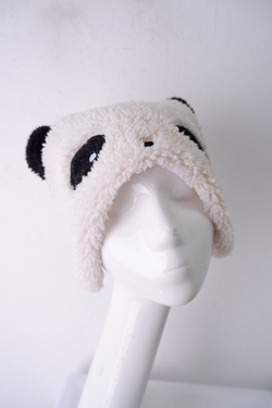 Шапка модная на 12-14лет