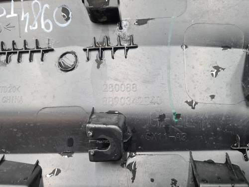 Накладка двери задняя правая Geely Coolray (23-нв)