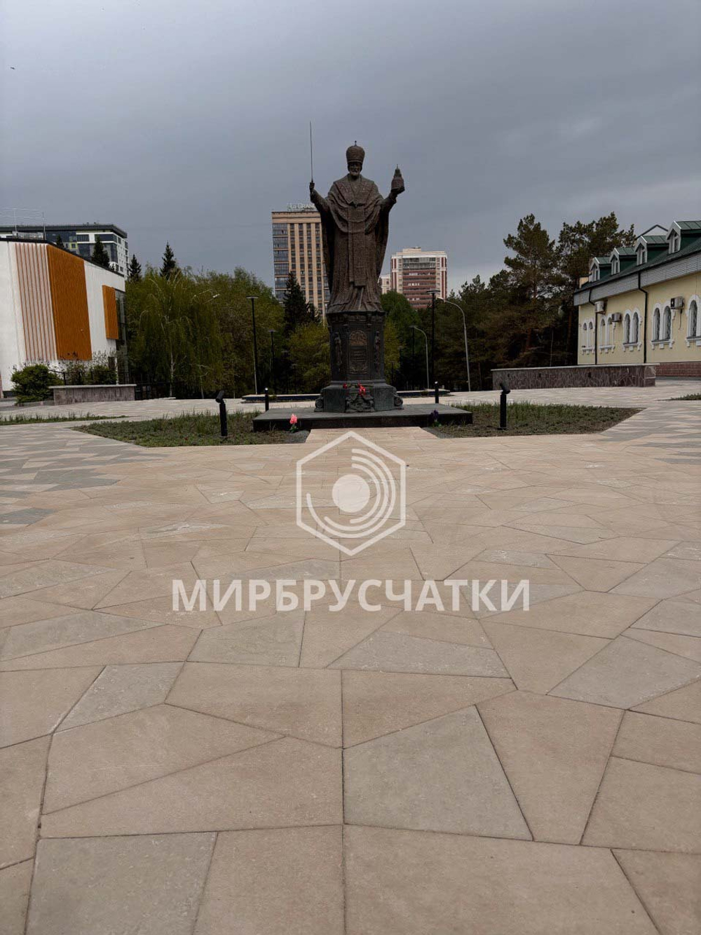 Цирк и Никольская площадь, г.Новосибирск