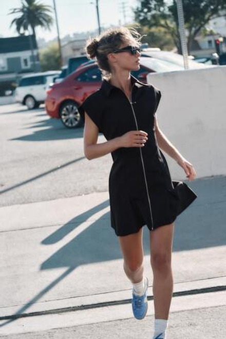 ZARA МИНИ-ПЛАТЬЕ С МОЛНИЕЙ, ЧЕРНЫЙ