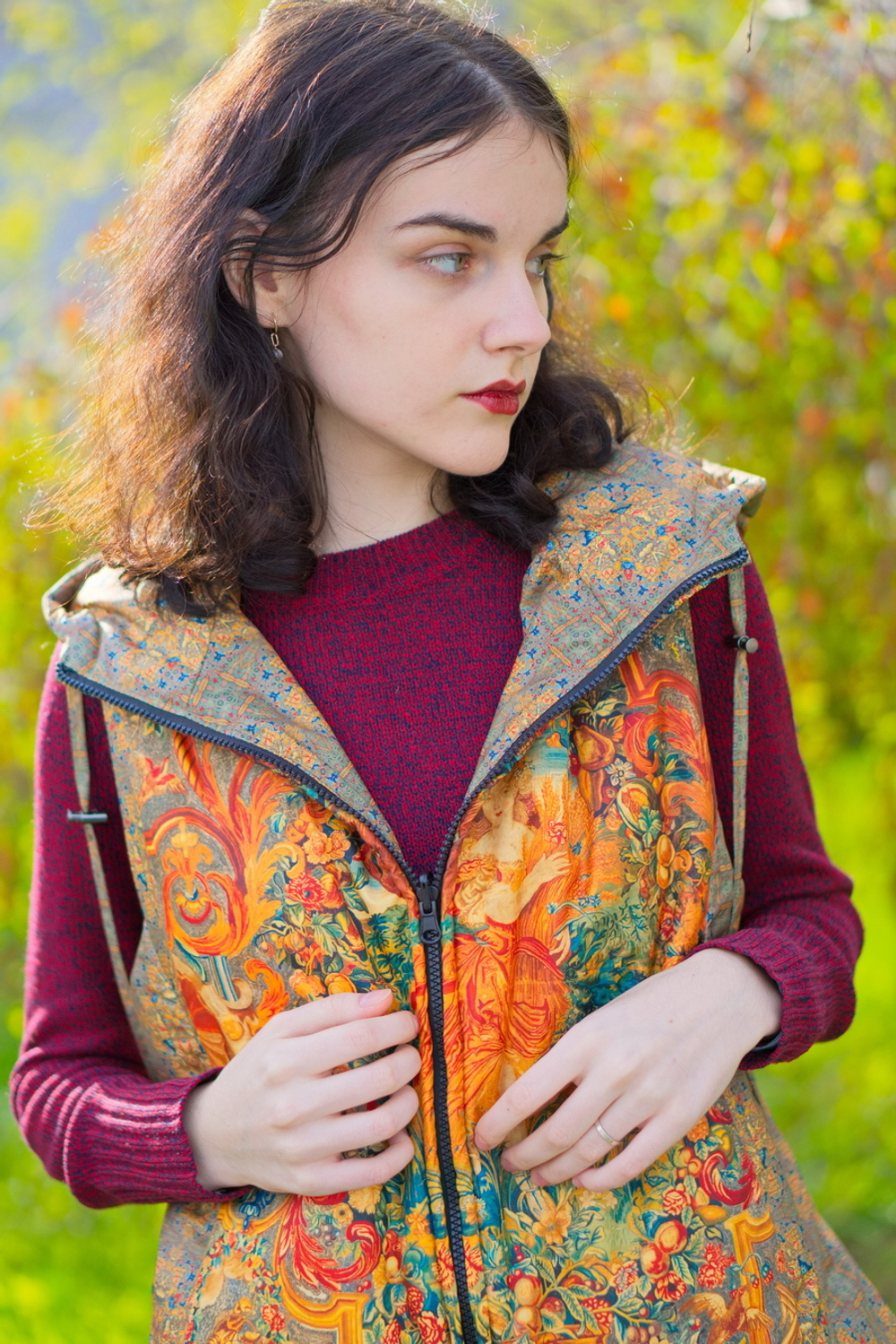 Двусторонний жилет "Четыре стихии", по мотивам фламандских гобеленов 17 века "Времена года, четыре стихии"