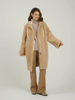 Шуба женская чебурашка из шерсти тедди, бежевая, SilverFox