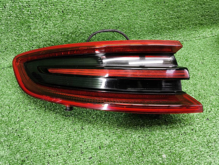 Фонарь левый внешний Porsche Macan 95b (2014-2018)