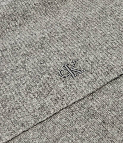 Шаль THICK EMBROIDERY Calvin Klein Jeans - серый(K60K612664)