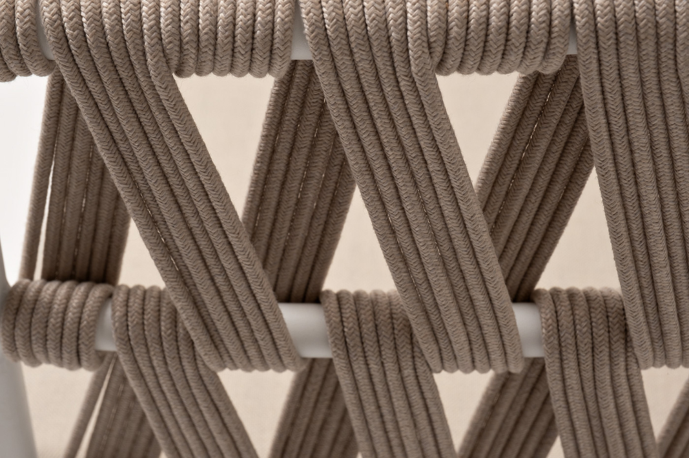 "Диего" диван 2-местный плетеный из роупа, основание дуб, каркас алюминий светло-серый (RAL7035) шагрень, роуп бежевый круглый, ткань бежевая 15052