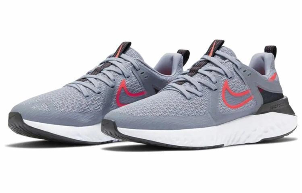 Кроссовки Nike Legend React 2
