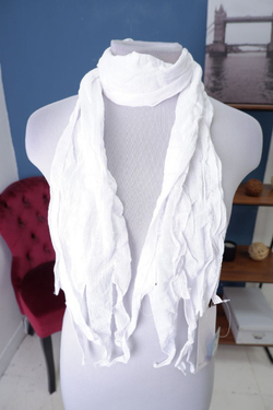 Шарф белоснежный, новый
