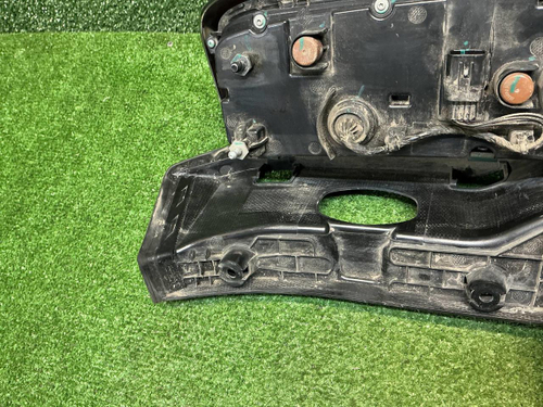 Фонарь левый Tank 500 (2021-н.в.)