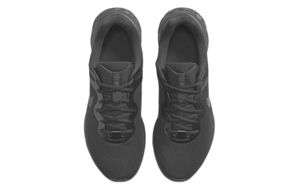 Кроссовки Nike Revolution