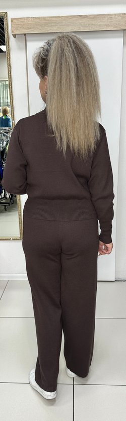 Теплый трикотажный костюм в шоколадном цвете