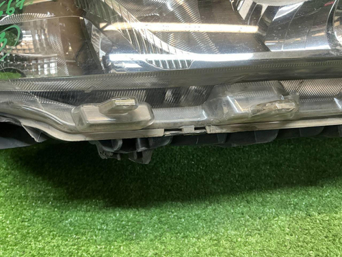 Фара правая Lada Niva Travel (20-нв) галоген