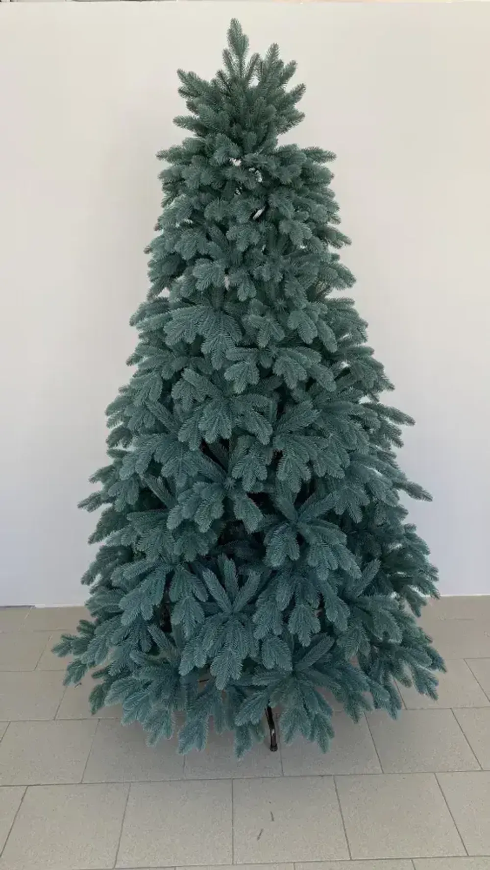 Голубая ель искусственная «Магдалена» (Литая хвоя) 215 см / 2,15 м