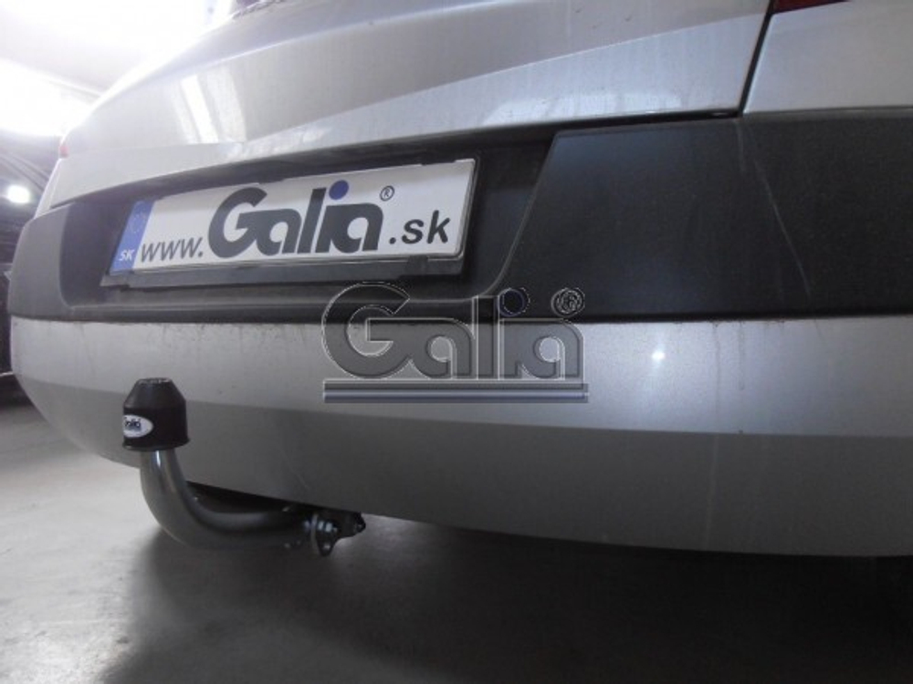 Фаркоп оцинкованный Galia R068A для Renault Grand Scenic II, Scenic II, Megane II хетчбек 2004-2009(паспорт и сертификат в комплекте)(без электрики)