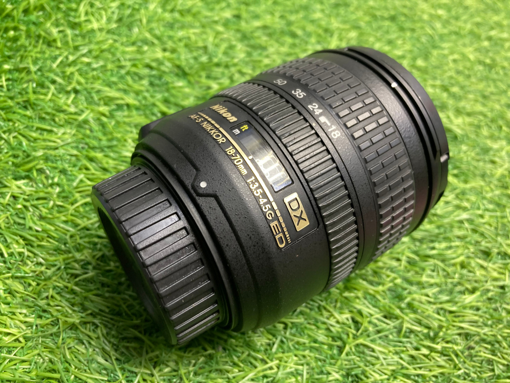 Nikon 18-70mm 3.5-4.5G ED-IF AF-S DX Zoom Nikkor