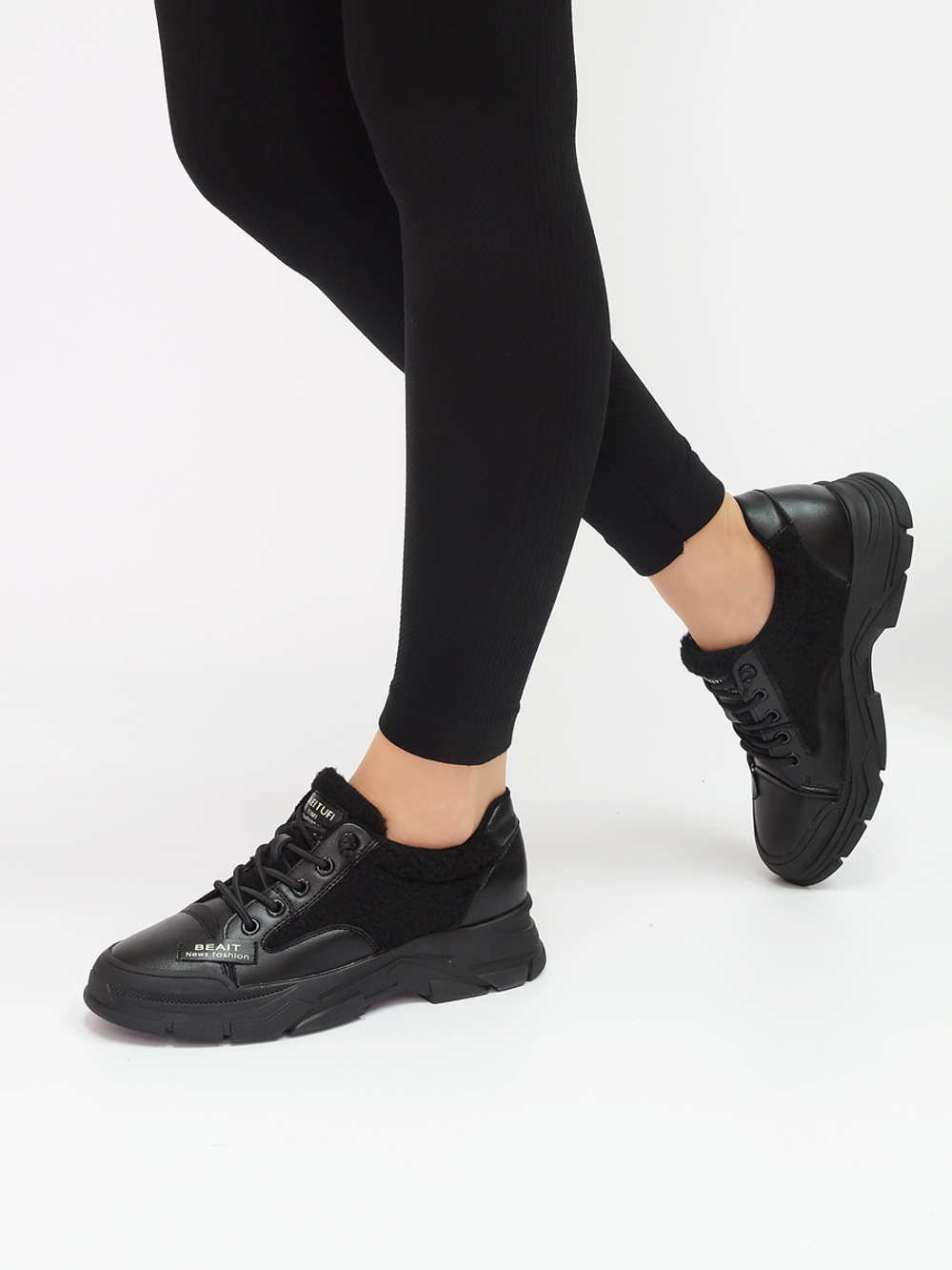 Кроссовки женские демисезонные