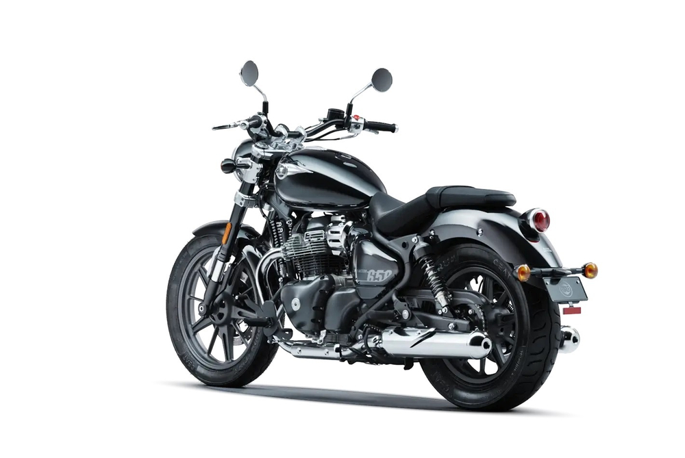 Royal Enfield Super Meteor 650 Astral Black (Base)