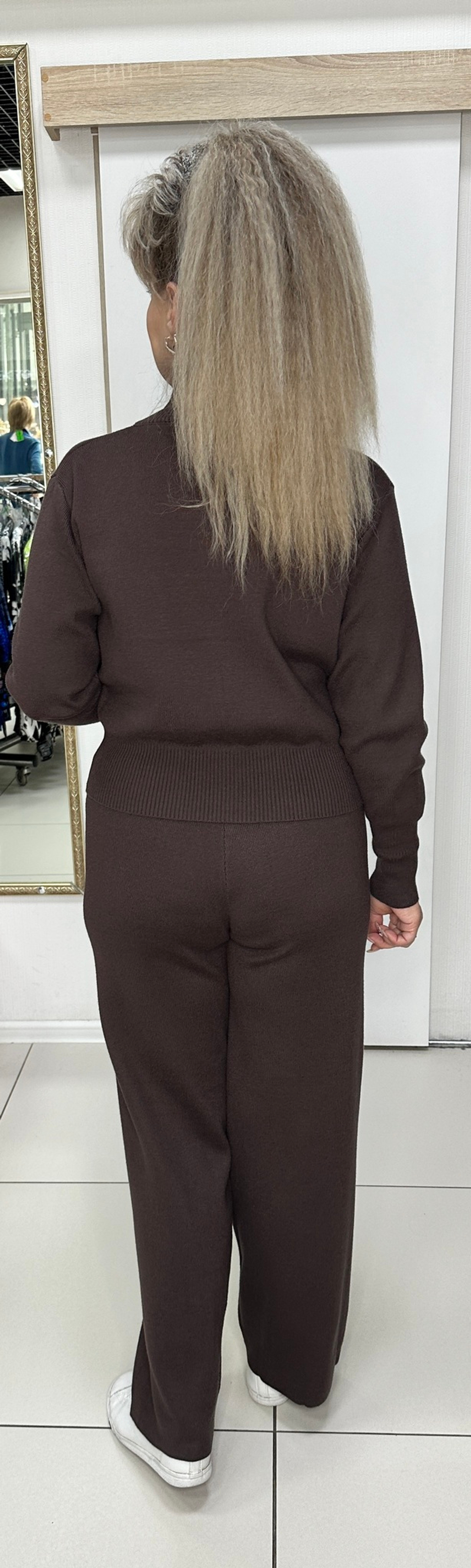 Теплый трикотажный костюм в шоколадном цвете