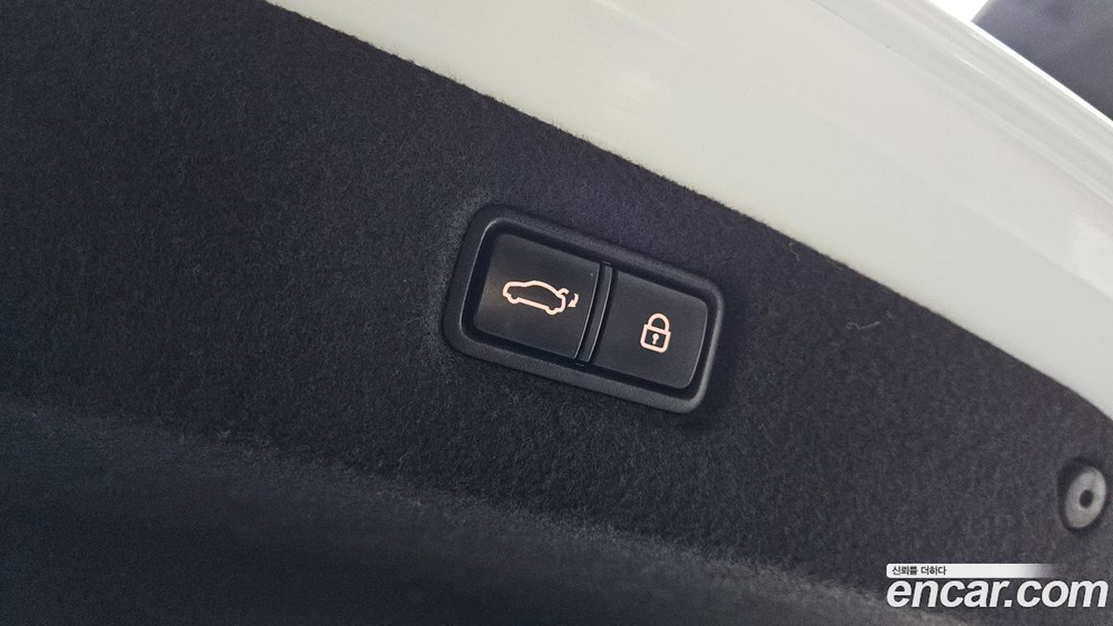 Genesis G90 3.8 AWD (08.2019)